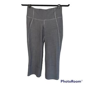 Lululemon Gather & Crow Crop capri calf slit gray yoga leggings Size 4